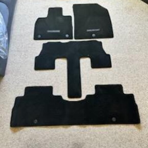 2020 Hyundai Palisade SEL Floor Mat Set - Picture 1 of 7